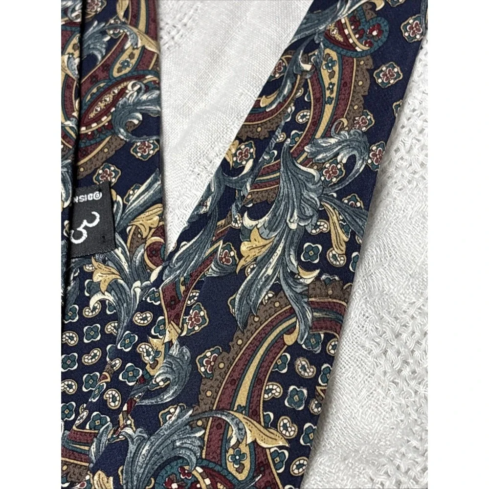 Disney Originals Men's Tie Mickey Mouse Paisley 100% Silk 3.75